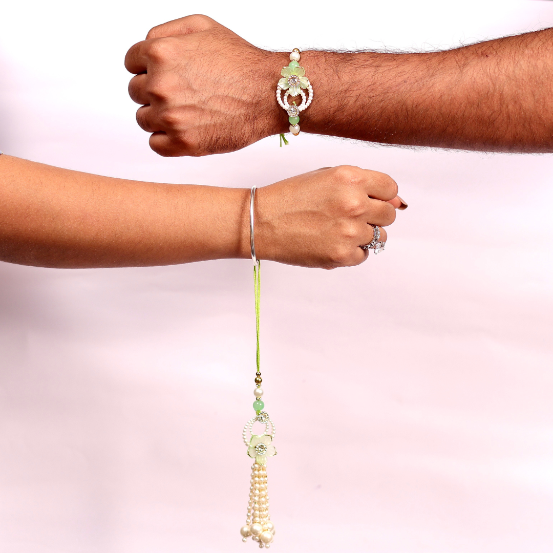 TYOHAAR Flower Rakhi and Lumba Set