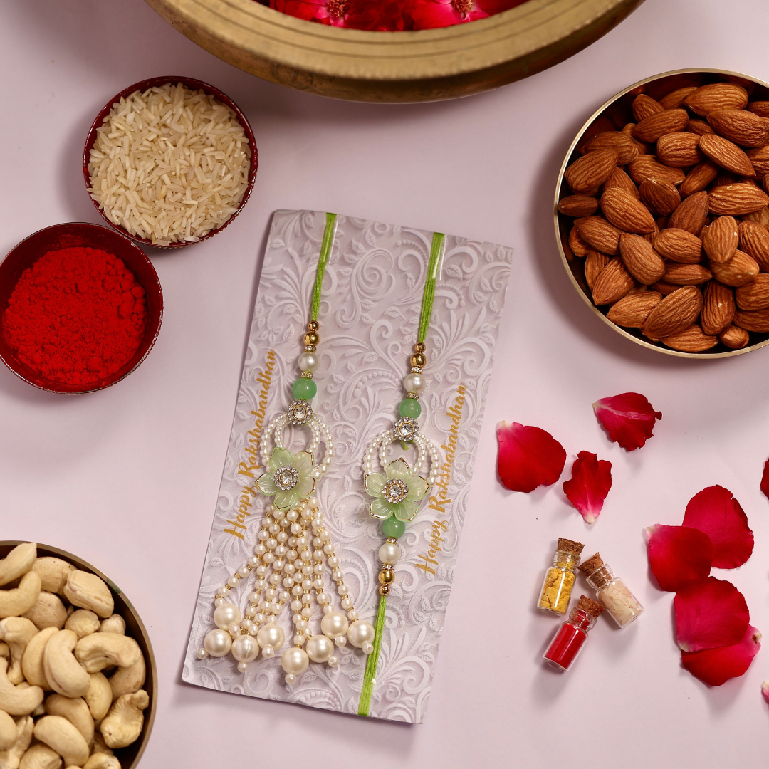 TYOHAAR Flower Rakhi and Lumba Set