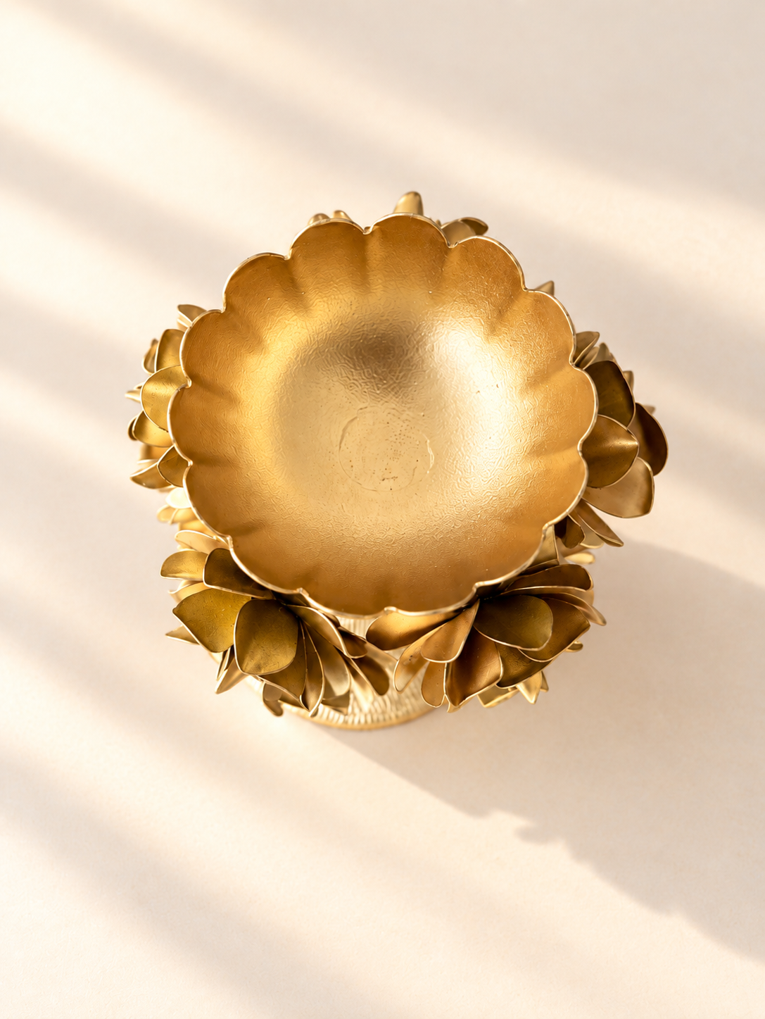 Gulaab Grand Candle Holder